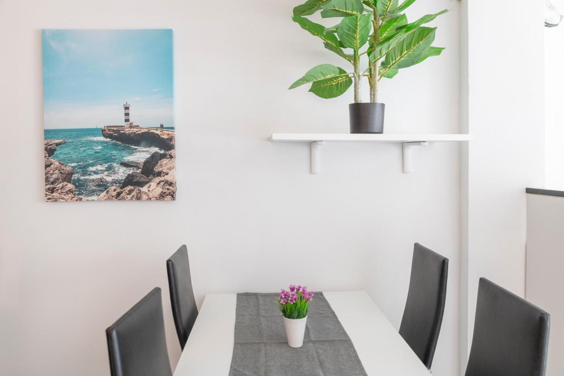 Beetroot, Jedes Zimmer Verfuegt Ueber Smart Tv , Eigenes Bad Mit Regendusche Und Balkon Llucmajor  Exterior photo