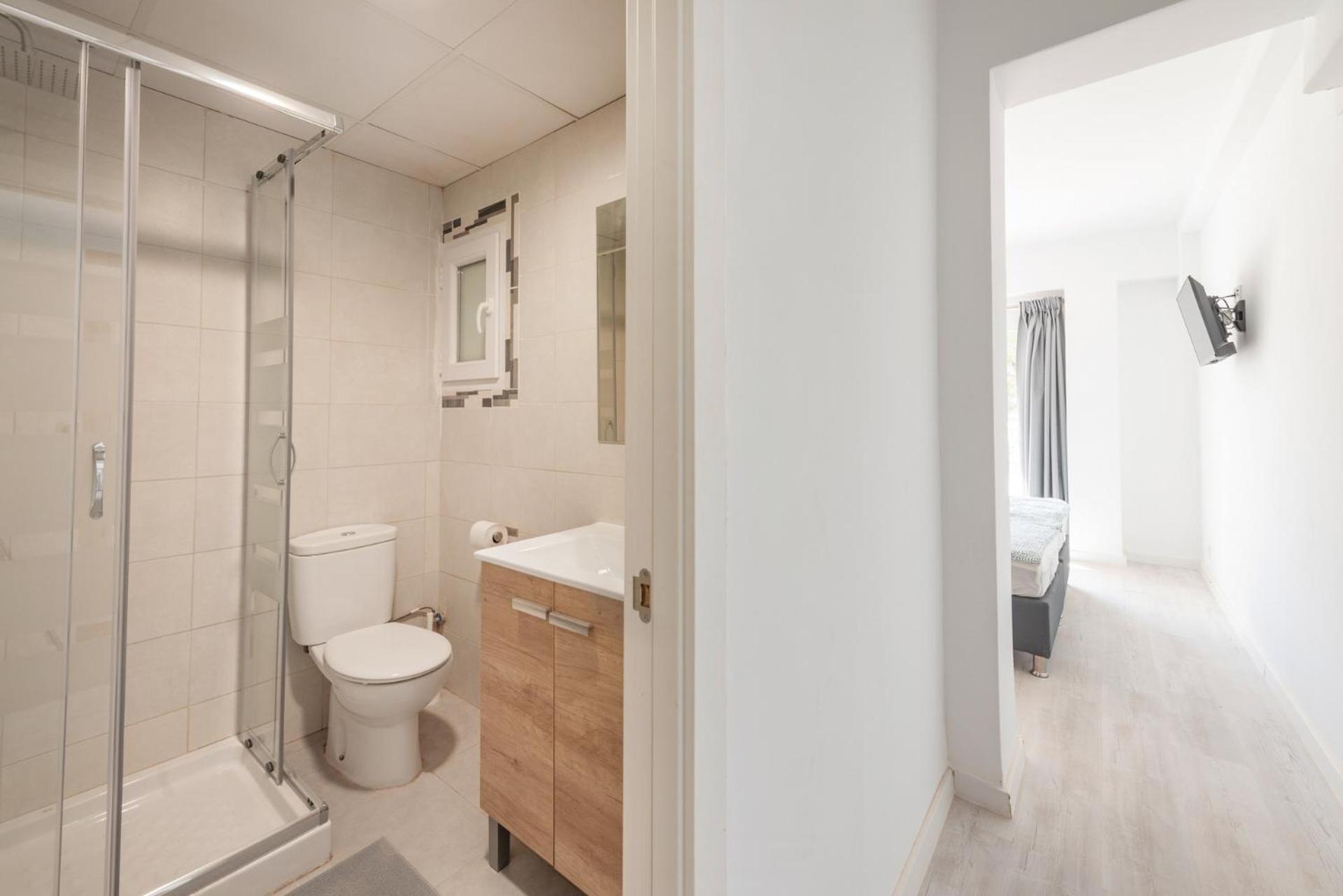 Beetroot, Jedes Zimmer Verfuegt Ueber Smart Tv , Eigenes Bad Mit Regendusche Und Balkon Llucmajor  Exterior photo